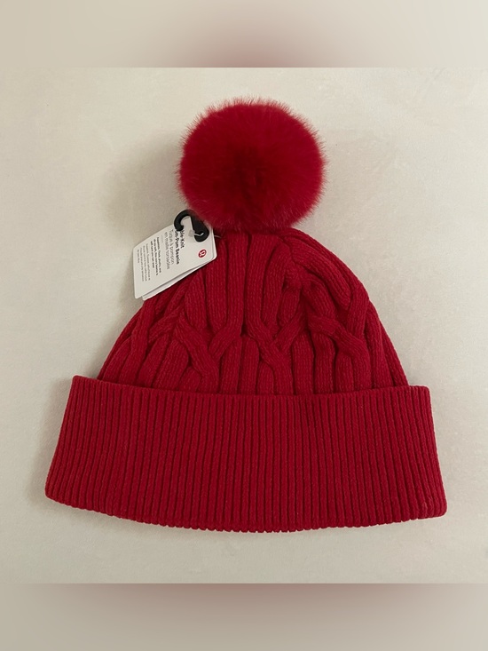 Lululemon NWT Cable Knit Red Pom-Pom Beanie dark red main image 5